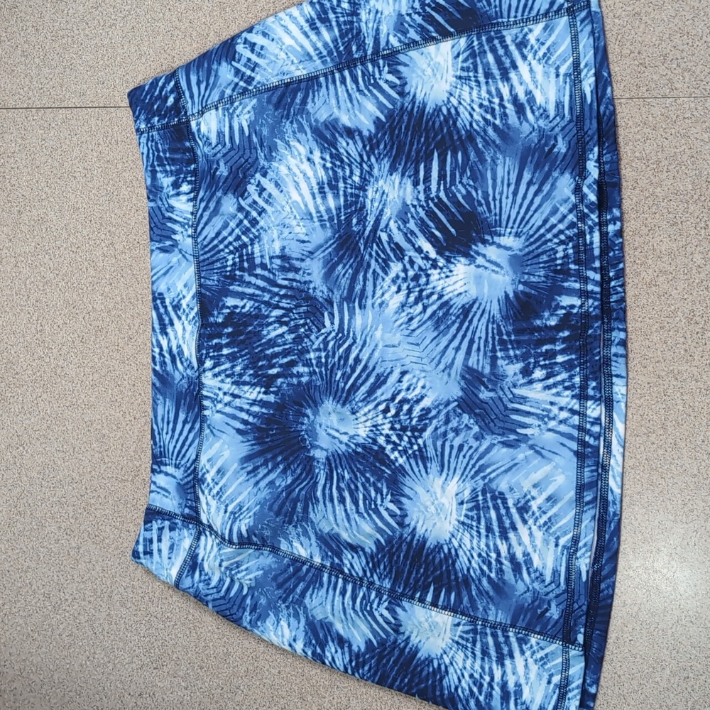 Lands' End Skort, Skirt shorts, tie dye blue, women's large 14-16 - Picture 2 of 9